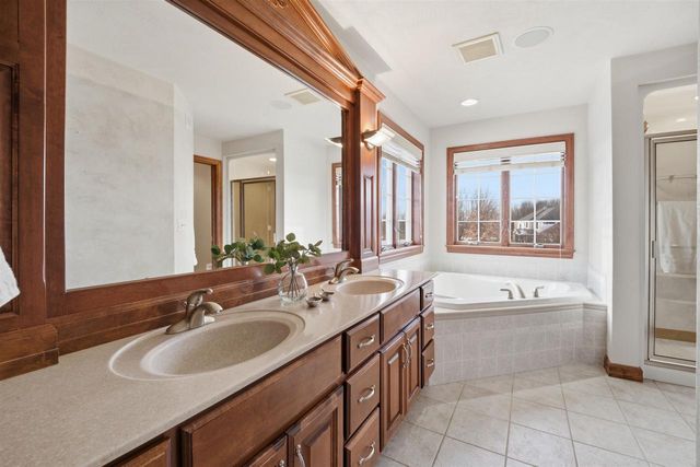 3895 SHOREBIRD COURT, Oshkosh, WI 54904