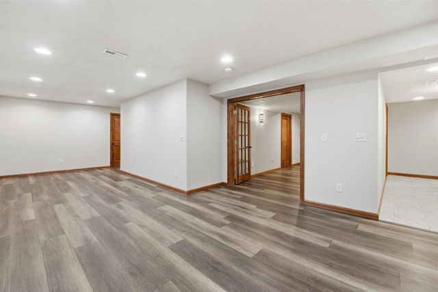 3895 SHOREBIRD COURT, Oshkosh, WI 54904