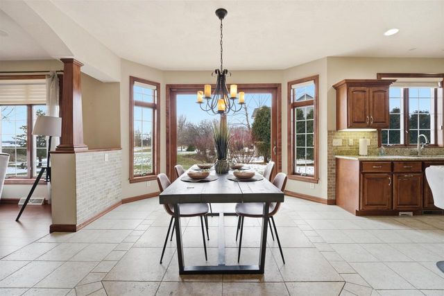 3895 SHOREBIRD COURT, Oshkosh, WI 54904