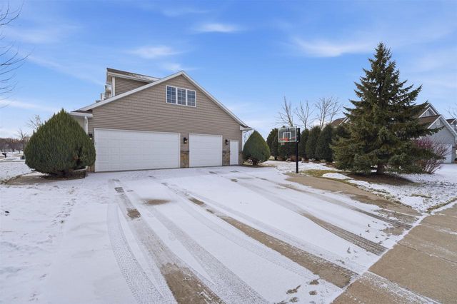 3895 SHOREBIRD COURT, Oshkosh, WI 54904
