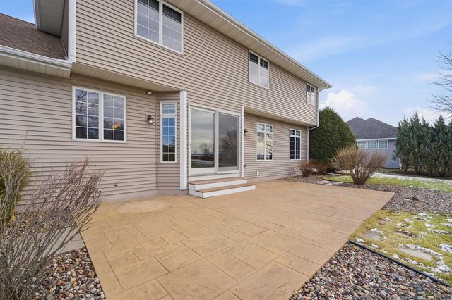 3895 SHOREBIRD COURT, Oshkosh, WI 54904