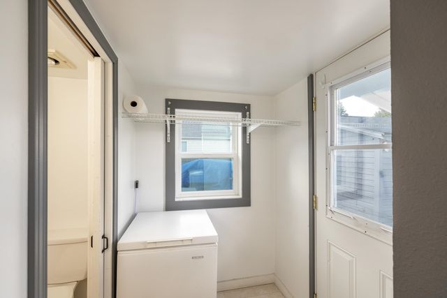 8915 E Grace Ave, Spokane, WA 99212