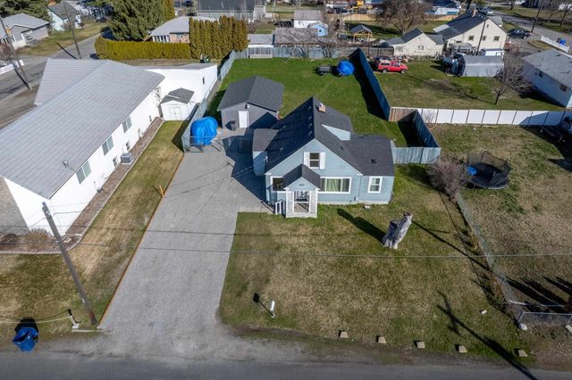 8915 E Grace Ave, Spokane, WA 99212