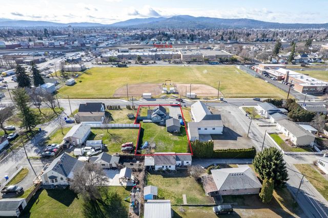 8915 E Grace Ave, Spokane, WA 99212