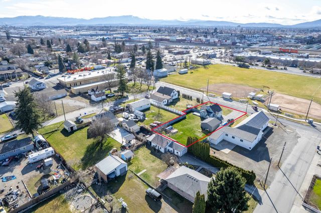 8915 E Grace Ave, Spokane, WA 99212