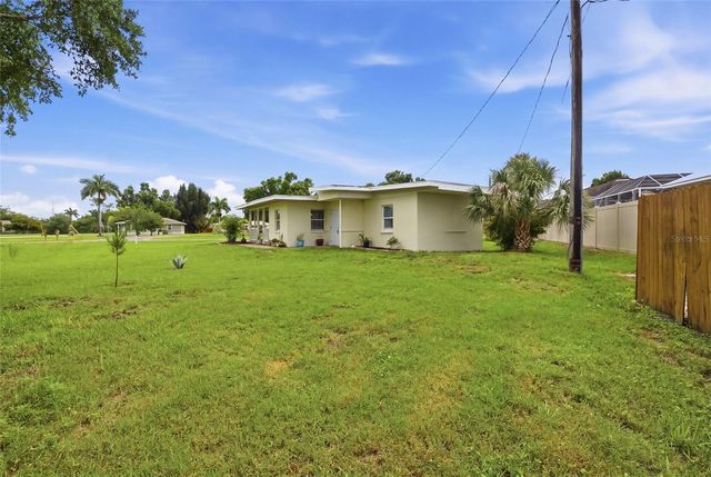 433 SOUTH DRIVE, Punta Gorda, FL 33950