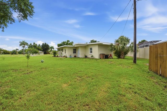 433 SOUTH DRIVE, Punta Gorda, FL 33950