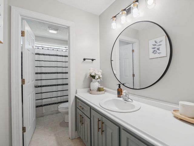 887 Champion Ferry Rd, Gaffney, SC 29341
