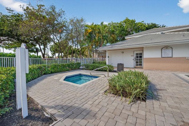 9977 Westview Drive 136, Coral Springs, FL 33076