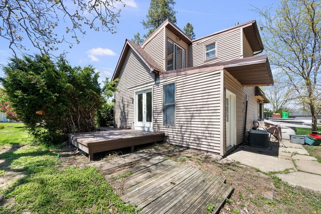 2416 7th Street, Moline, IL 61265