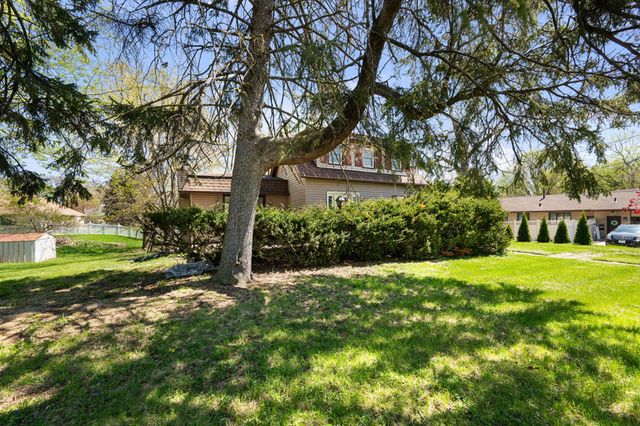 2416 7th Street, Moline, IL 61265