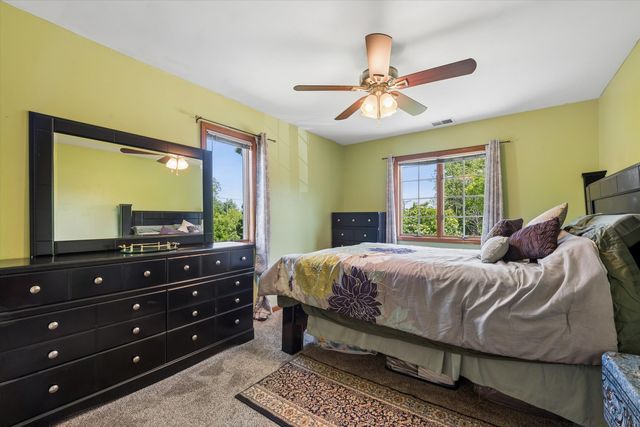 2142 N Summit Street, Wheaton, IL 60187