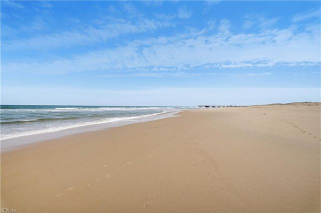 3700 Sandpiper Rd Apt 411, Virginia Beach, VA 23456