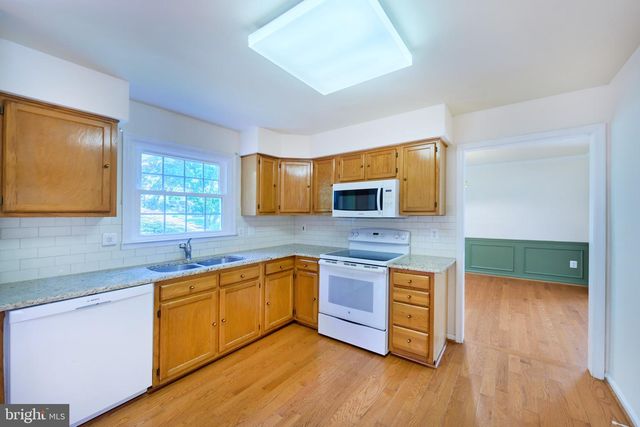 8508 SILVERDALE RD, Lorton, VA 22079
