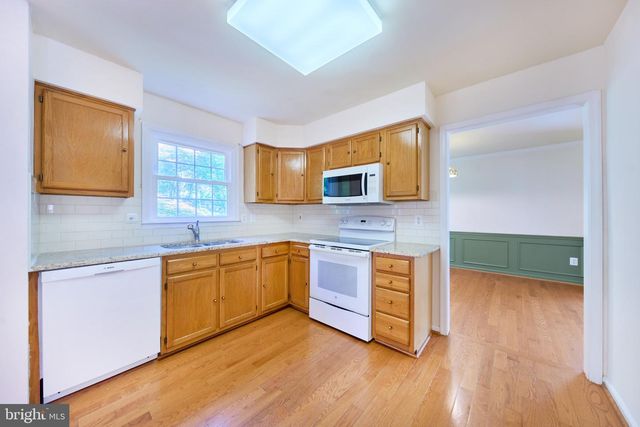 8508 SILVERDALE RD, Lorton, VA 22079