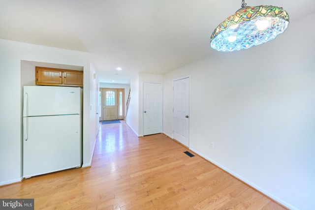 8508 SILVERDALE RD, Lorton, VA 22079
