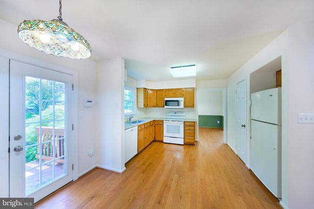 8508 SILVERDALE RD, Lorton, VA 22079