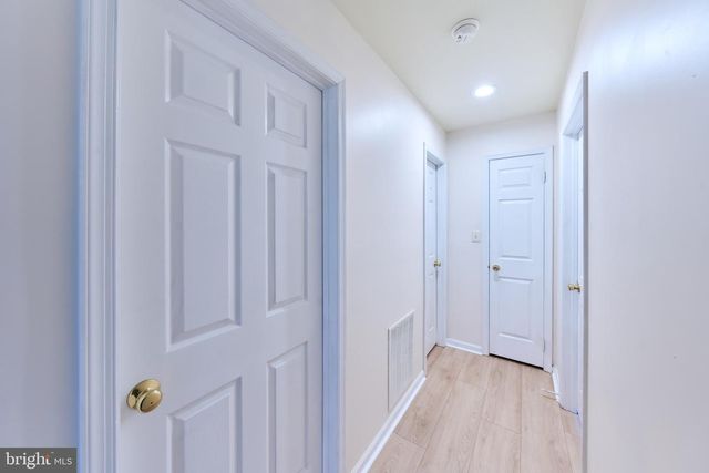 8508 SILVERDALE RD, Lorton, VA 22079