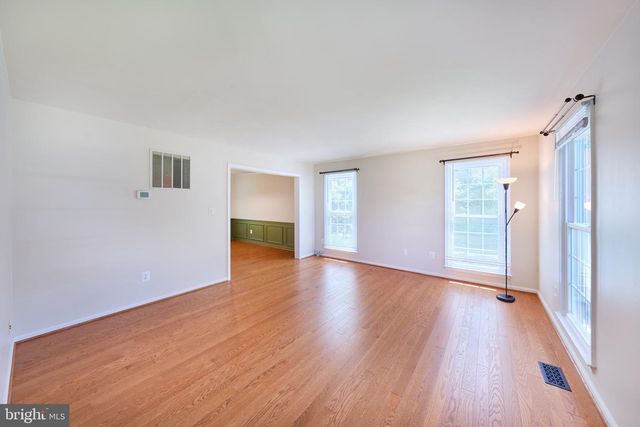8508 SILVERDALE RD, Lorton, VA 22079