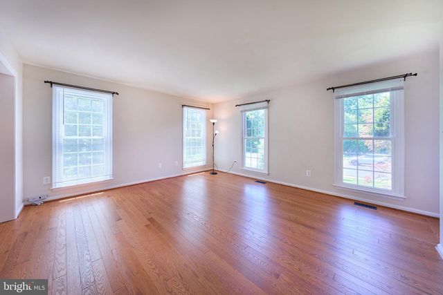 8508 SILVERDALE RD, Lorton, VA 22079