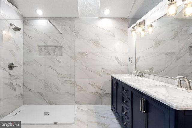 224 CHANTICLEER, Cherry Hill, NJ 08003