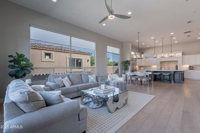 8512 E EAGLE CLAW Drive, Scottsdale, AZ 85266