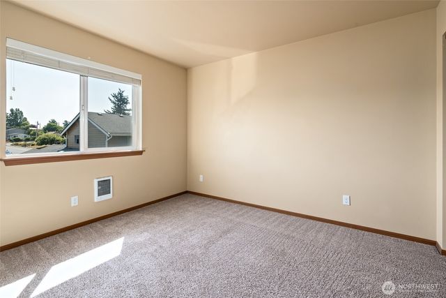 60 NE Melrose Drive, Oak Harbor, WA 98277