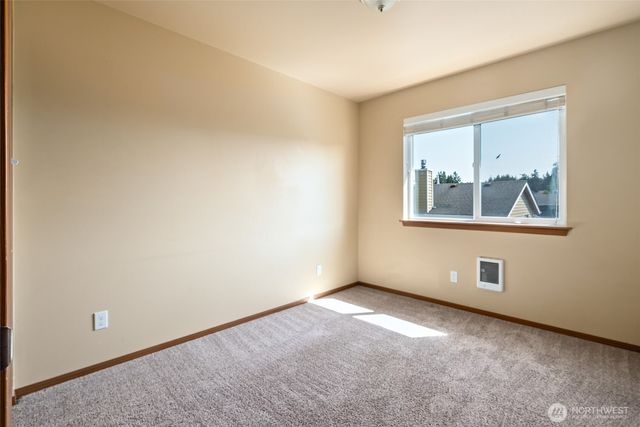 60 NE Melrose Drive, Oak Harbor, WA 98277