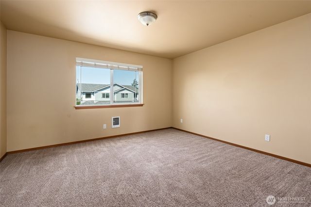 60 NE Melrose Drive, Oak Harbor, WA 98277