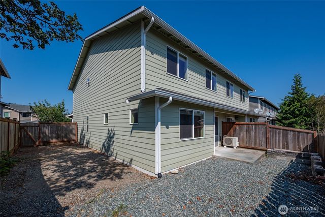 60 NE Melrose Drive, Oak Harbor, WA 98277