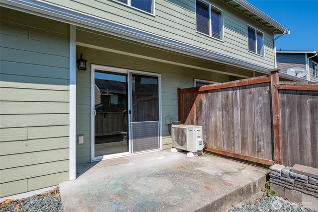 60 NE Melrose Drive, Oak Harbor, WA 98277