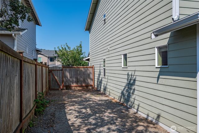 60 NE Melrose Drive, Oak Harbor, WA 98277