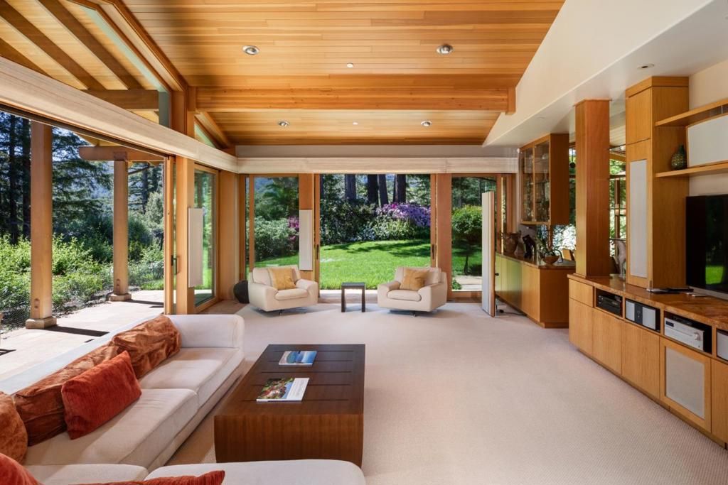 Image 11 of property listing at 56 Hillbrook Drive, Portola Valley, CA 94028