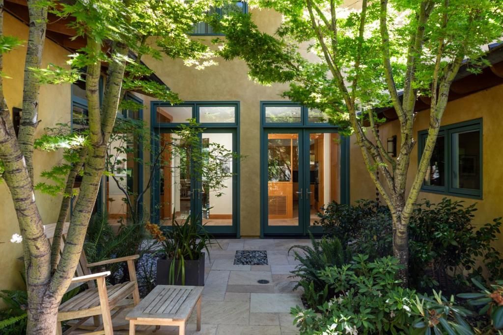 Image 16 of property listing at 56 Hillbrook Drive, Portola Valley, CA 94028