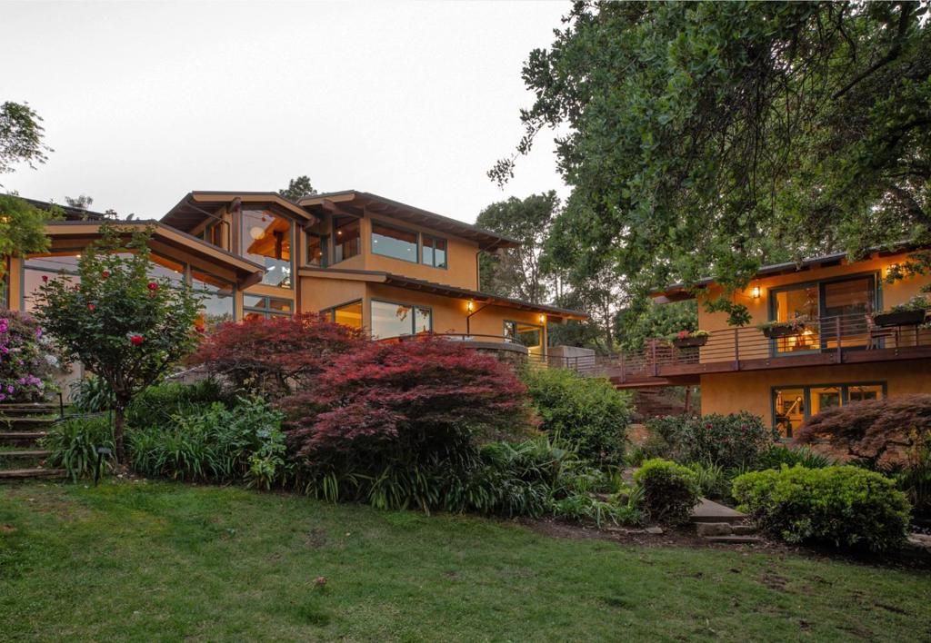 Image 2 of property listing at 56 Hillbrook Drive, Portola Valley, CA 94028