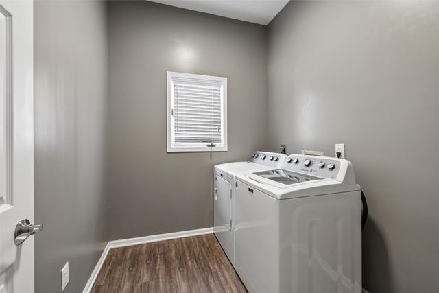 6159 Nottingham Drive, Johnston, IA 50131