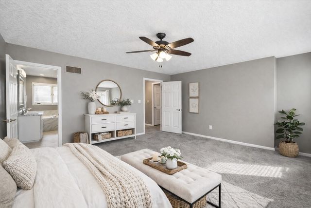 6159 Nottingham Drive, Johnston, IA 50131