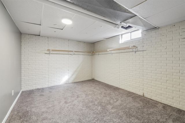 6159 Nottingham Drive, Johnston, IA 50131