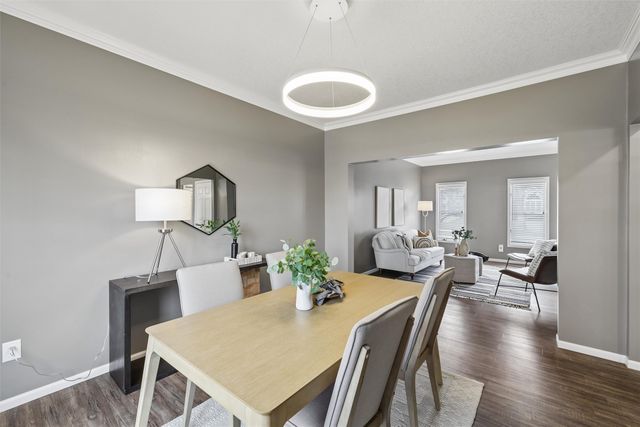 6159 Nottingham Drive, Johnston, IA 50131