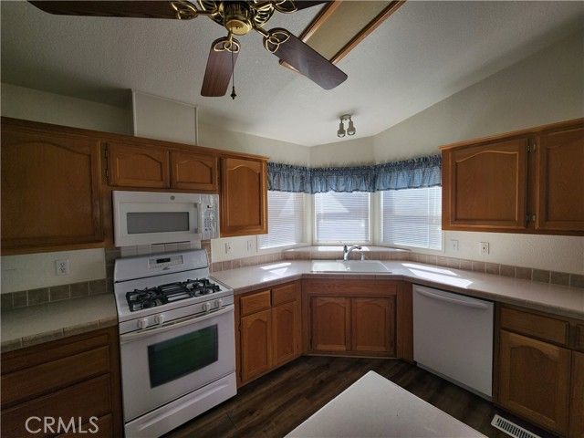 1251 E Lugonia 27, Redlands, CA 92374