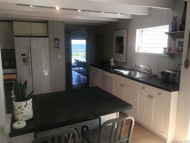 209 Bayview Walk, Cherry Grove, NY 11782