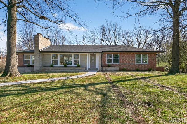 14 Fairwinds Court, St Louis, MO 63132