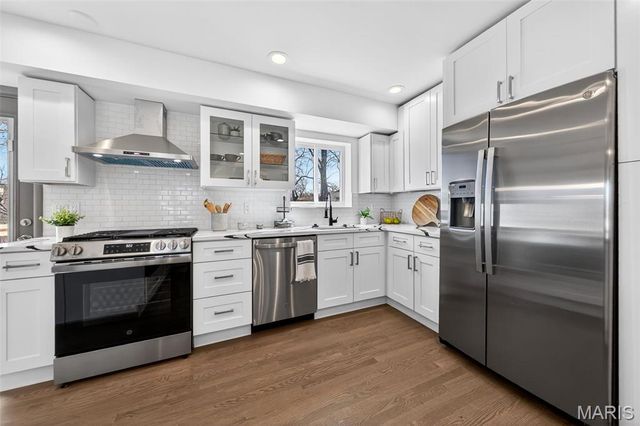 14 Fairwinds Court, St Louis, MO 63132