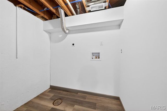 14 Fairwinds Court, St Louis, MO 63132