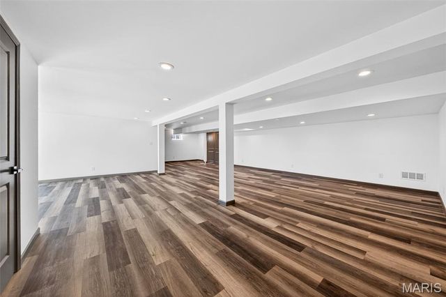 14 Fairwinds Court, St Louis, MO 63132