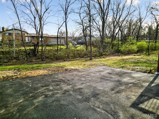 14 Fairwinds Court, St Louis, MO 63132