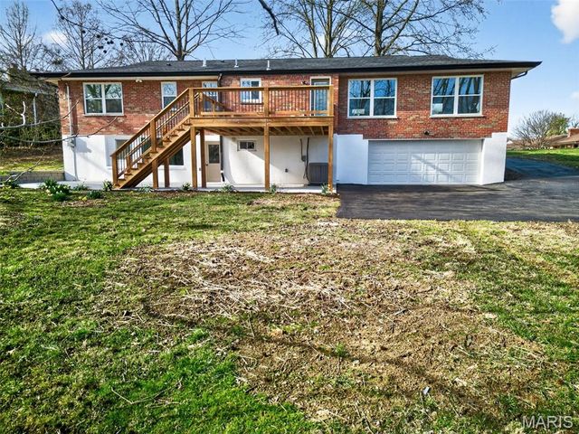 14 Fairwinds Court, St Louis, MO 63132