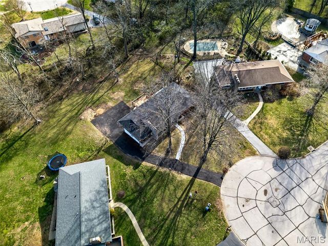 14 Fairwinds Court, St Louis, MO 63132