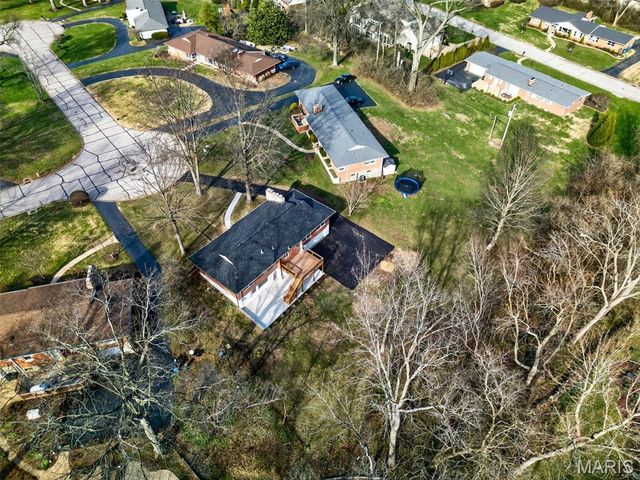 14 Fairwinds Court, St Louis, MO 63132