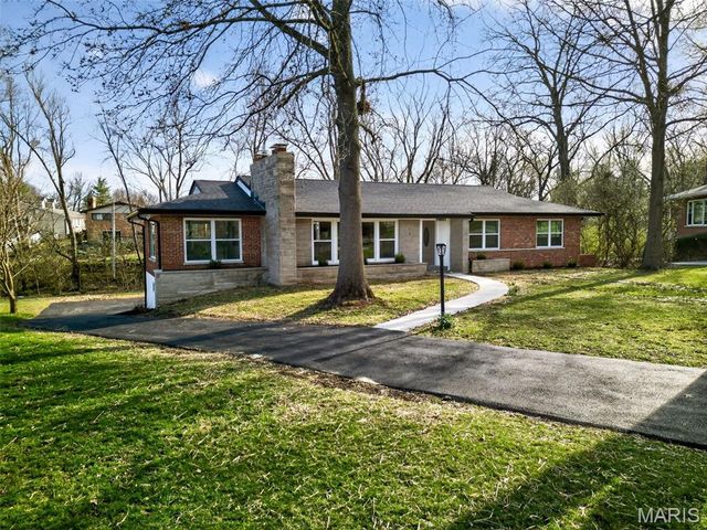 14 Fairwinds Court, St Louis, MO 63132